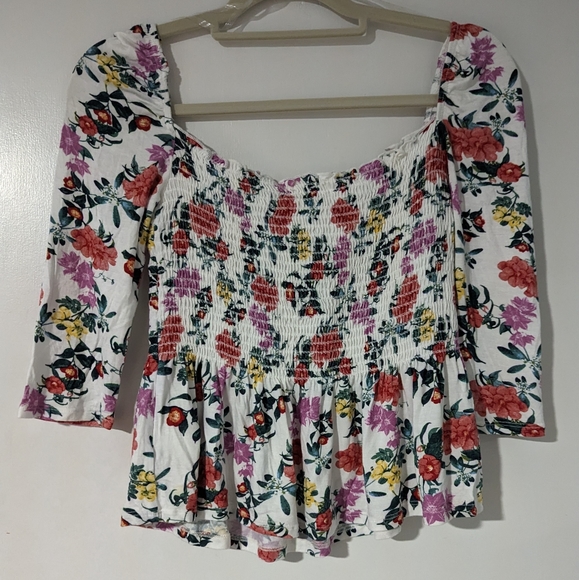 NWT super soft & stretchy ruched floral off the shoulder top - Picture 2 of 5